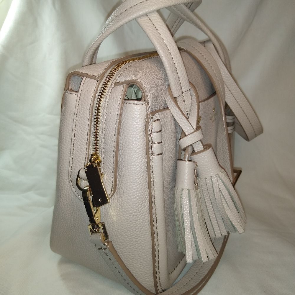 Kate Spade Leather Purse Carry as a Shoulder or Hand Bag - Picture 3 of 10